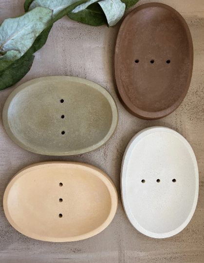 Oval soap dish