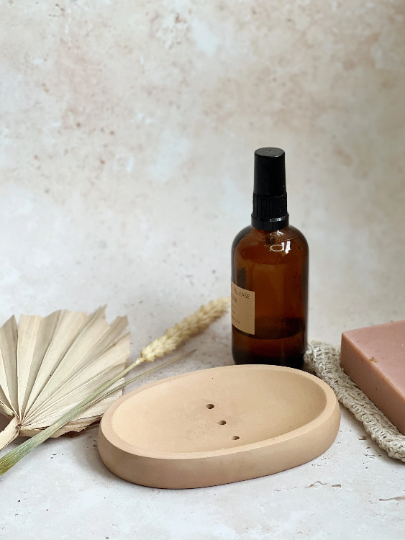 Oval soap dish