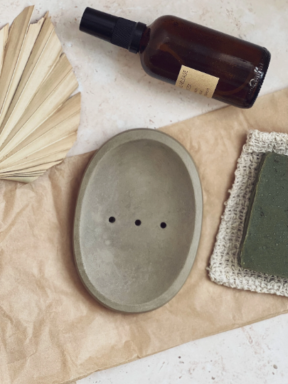Oval soap dish